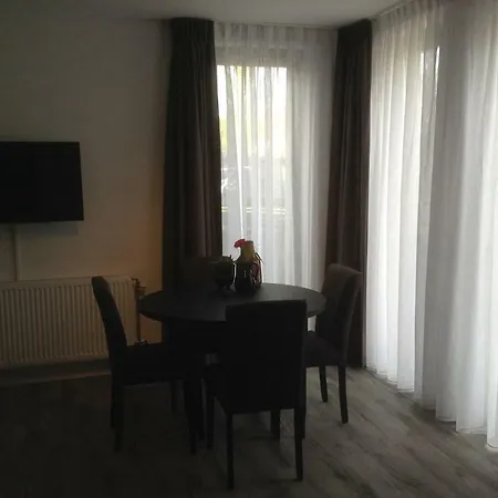 B&b36